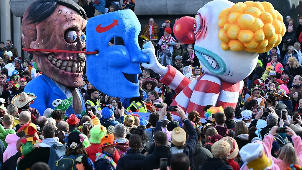 Bis-zu-eine-Million-Menschen-zu-Rosenmontagszug-in-Duesseldorf-erwartet