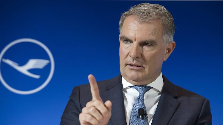 Teilzeitmodelle sollen den Personalüberhang bei der Lufthansa künftig regeln - eine Einigung mit den Piloten ist jedoch nicht in Sicht.