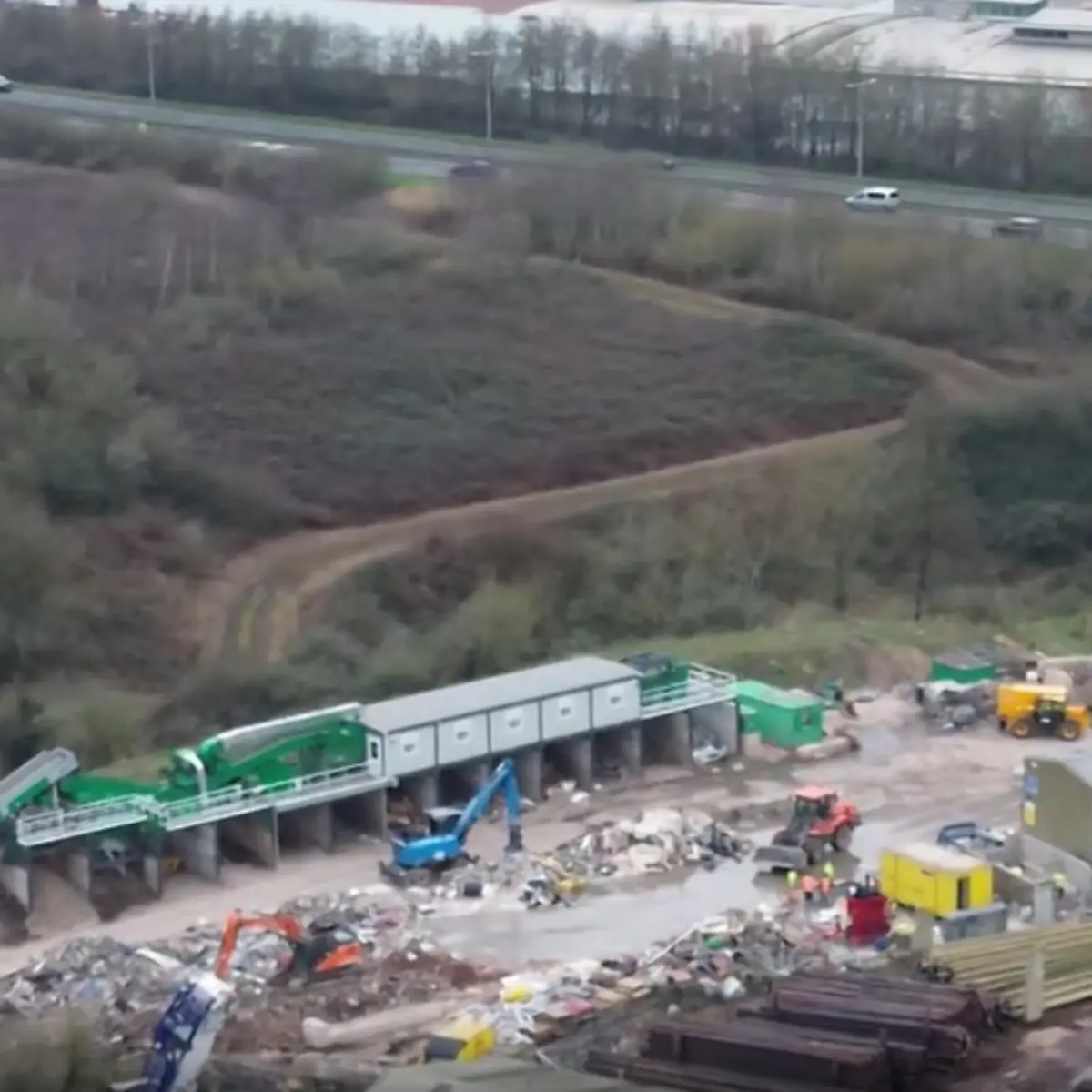 Krypto im Wert 750 Millionen Euro - Mann will Bitcoin-Festplatte auf  Müllkippe suchen - Video - ntv