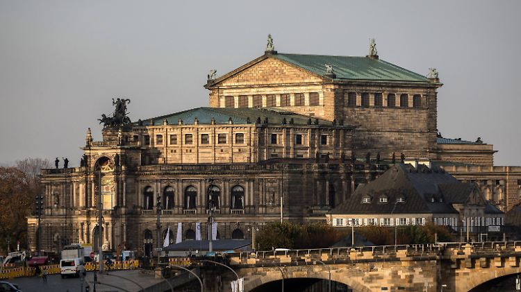 Bislang hat kein Gericht an Dresdens Verbot der "Querdenker"-Demo etwas zu monieren.
