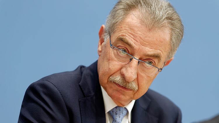 Industriepräsident Dieter Kempf fordert von Finanzminister Scholz mehr Entlastungen für Unternehmen während Corona.   