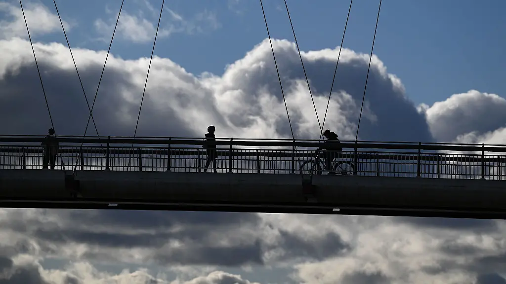 Wolken-Regen-und-Sonne-wechseln-sich-ab-Die-Temperaturen-steigen-deutlich