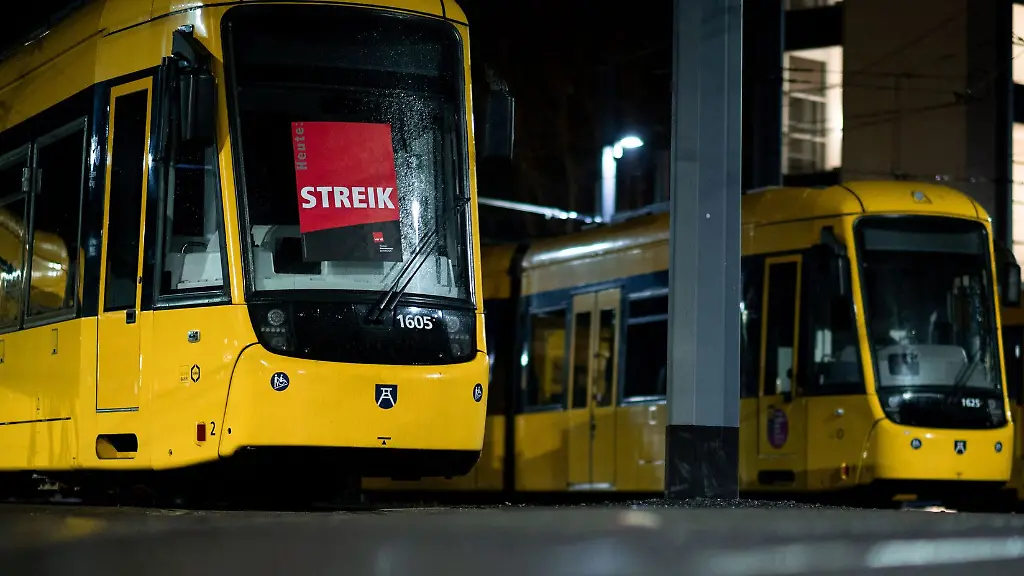 Pendlerinnen-und-Pendler-muessen-sich-am-Freitag-in-sechs-Bundeslaendern-auf-Verspaetungen-und-Ausfaelle-im-Nahverkehr-einstellen