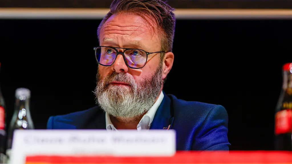 Arbeitsminister-Claus-Ruhe-Madsen-CDU-will-Reservisten-die-Teilnahme-an-Uebungen-erleichtern