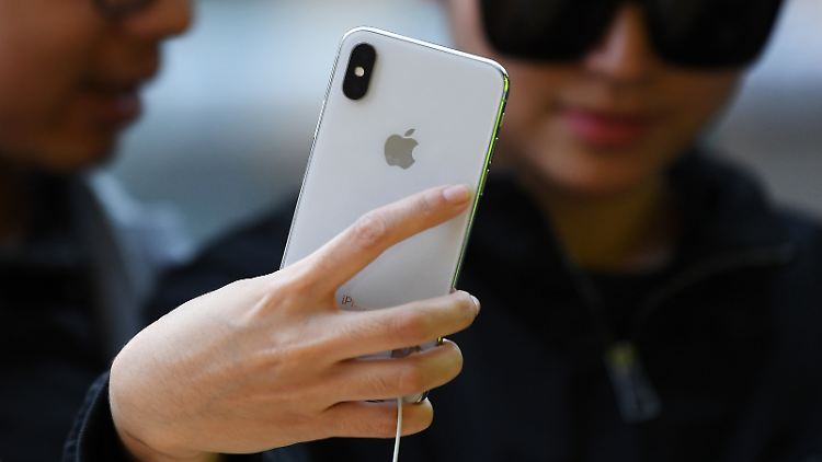 Etwa 15.000 Arbeiter sind in der iPhone-Fabrik beschäftigt - ein Großteil davon über Vermittlungsagenturen.