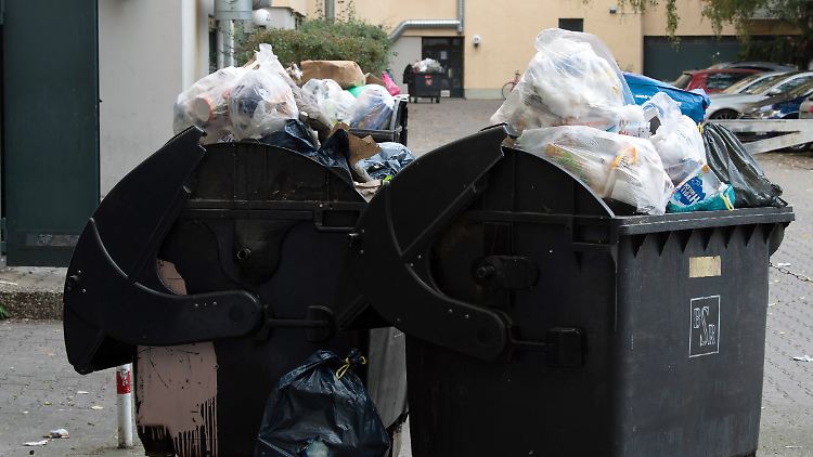 Die Corona-Krise bringt den Abfallunternehmen mehr Arbeit.
