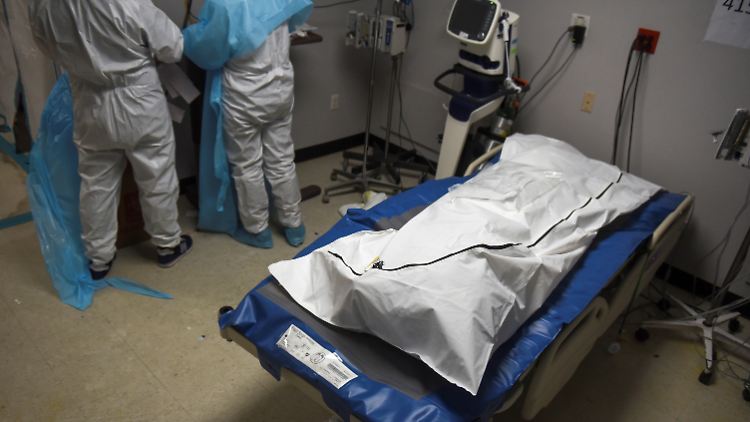 In einem Krankenhaus in Houston, Texas, haben die Ärzte bei einem weiteren Patienten den Kampf gegen Covid-19 verloren.