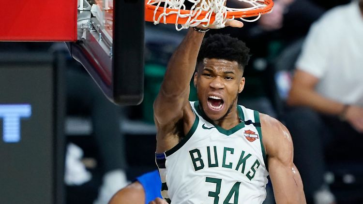 Die Bucks halten ihren Superstar.