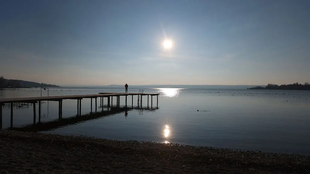 Schnell-frierende-Menschen-duerften-sich-ueber-die-Wettervorhersage-freuen