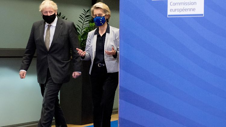 Ursula von der Leyen (r.) sieht Fortschritte im Ringen mit dem britischen Premierminister Boris Johnson (l.), um einen Brexit-Handelspakt.