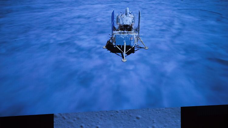 Die chinesische Raumsonde "Chang'e 5" nach ihrer Landung auf dem Mond Anfang Dezember.