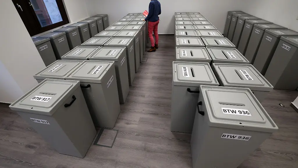 In-Rostock-wurden-vor-der-Bundestagswahl-kommenden-Sonntag-Zehntausende-Antraege-auf-Briefwahl-gestellt