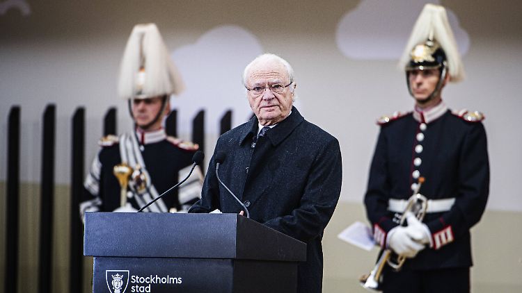 Der Monarch geht hart mit Schwedens Weg in der Corona-Pandemie ins Gericht.