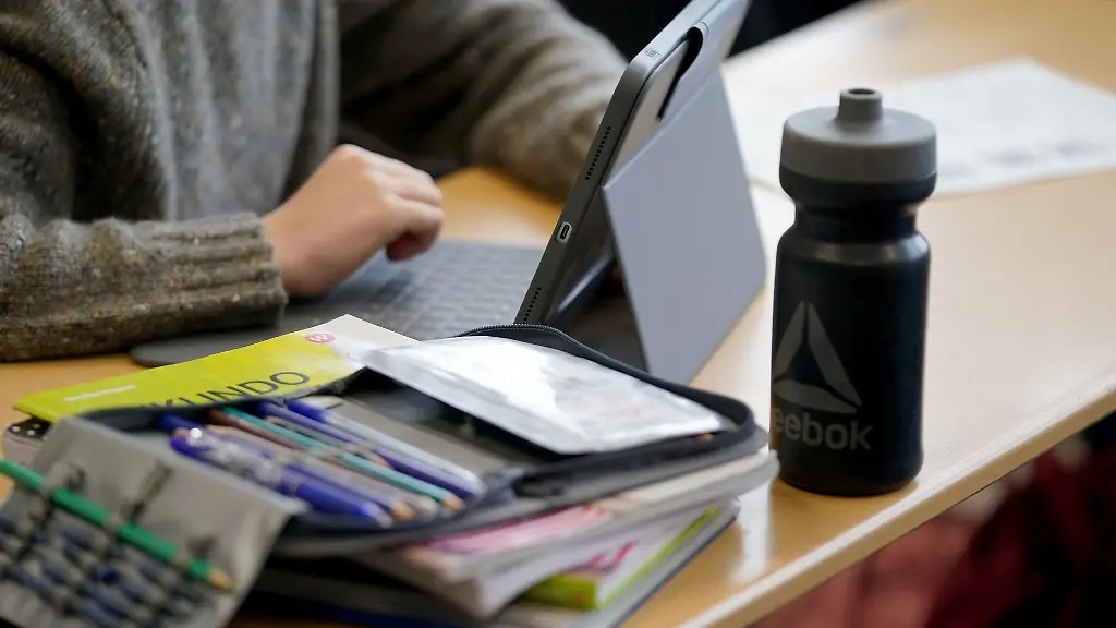 Die-Zahl-der-Fuenftklaessler-in-Hamburg-steigt-vorlaeufigen-Daten-zufolge-im-kommenden-Jahr-erneut-Insgesamt-haben-sich-nach-Angaben-der-Schulbehoerde-bereits-fast-17-000-Kinder-angemeldet