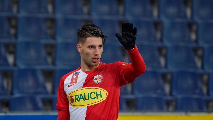 Steht bereits Anfang Januar für Leipzig auf dem Platz: Dominik Szoboszlai.