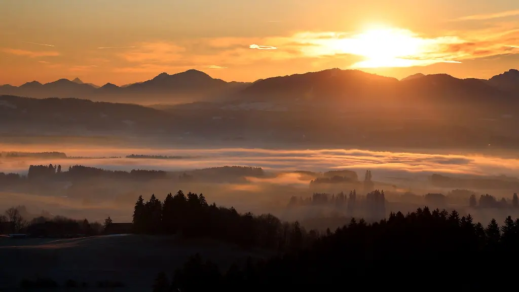 Am-Alpenrand-erwartet-der-Deutsche-Wetterdienst-teilweise-Nebel