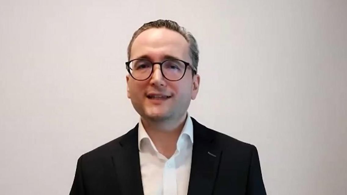 simsek1.jpg