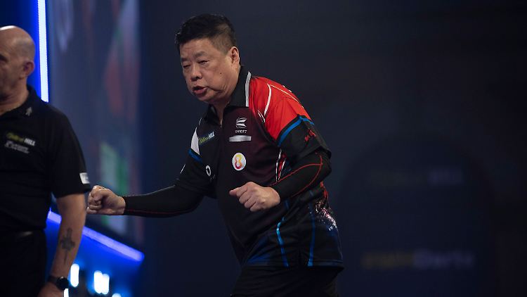 Paul Lim ist bereits seit Jahren regelmäßig der älteste Spieler bei der Darts-WM.