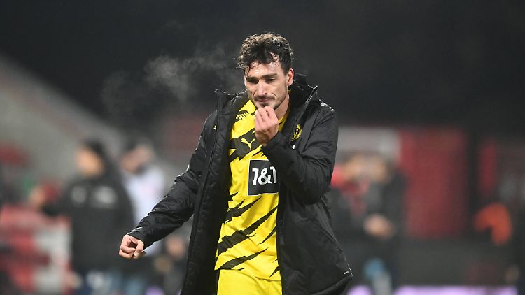 Mats Hummels kritisiert das BVB-Spiel und spricht über seine Nationalelf-Gedanken.