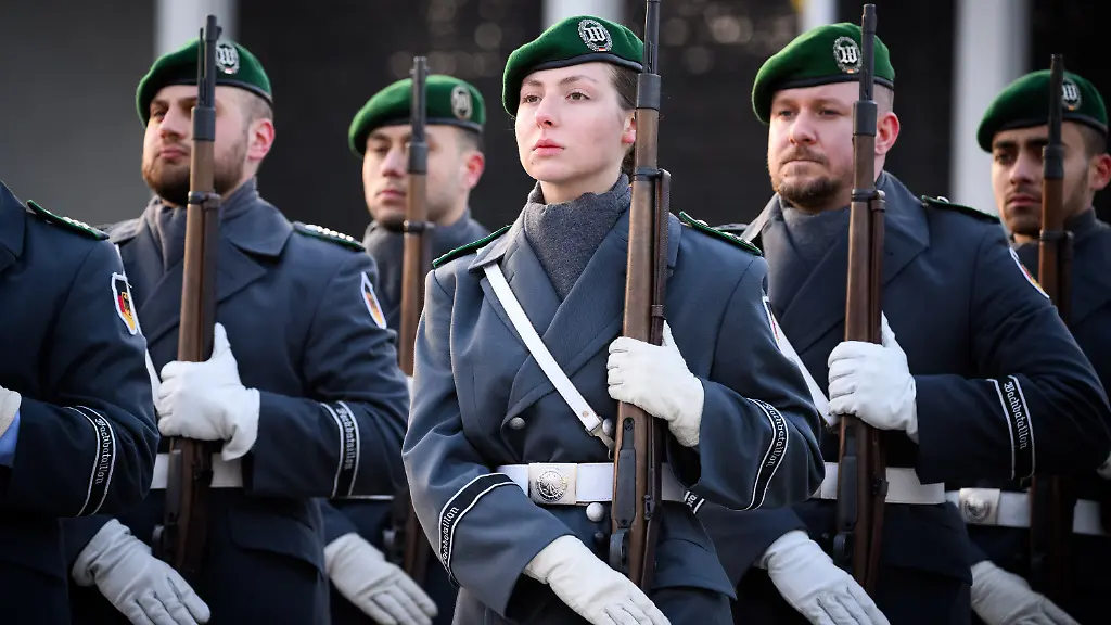 e61df7f04738782d3e997ebf7a9d8a06