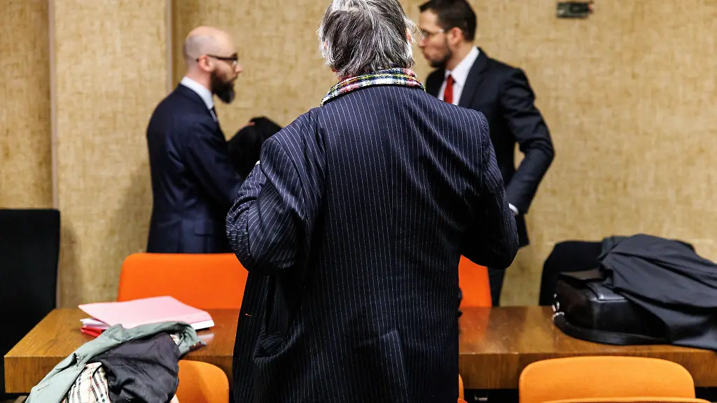 Der-Angeklagte-soll-aus-Rache-grossen-Aufwand-betrieben-haben