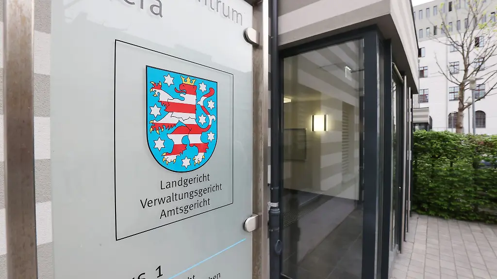 Am-Landgericht-Gera-ist-ein-groesserer-Prozess-um-Betrug-mit-Buechern-gestartet