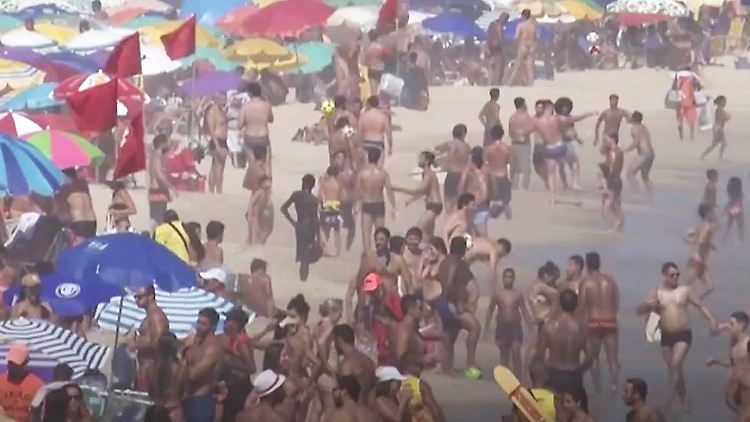 Rio de Janeiro Strand Corona-Krise.JPG
