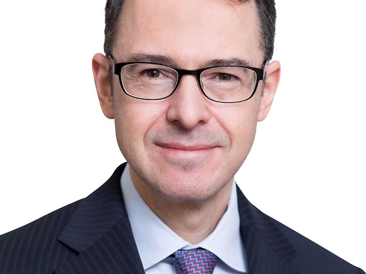 Marco Herrmann ist seit 1992 für renommierte Banken und Fondsgesellschaften tätig. Seit 2010 verantwortet er als Geschäftsführer die Anlagestrategie der FIDUKA.