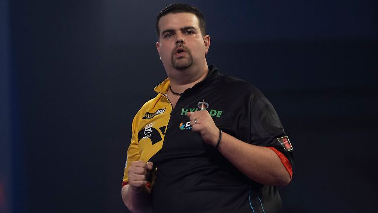 Gabriel Clemens steht zum ersten Mal überhaupt in der dritten Runde der Darts-WM.