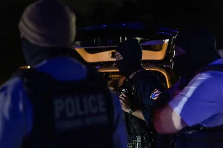 2025-02-14T143712Z-3146546987-MRPRC29OCACAEO6-RTRMADP-3-USA-TRUMP-MIGRATION-ICE