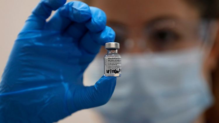 Biontech-Gründer Sahin ist zuversichtlich, dass sein Impfstoff auch gegen die neue Mutation in Großbritannien wirkt. 