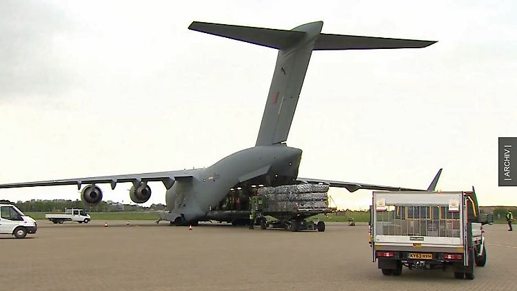 Großbritannien Militär Corona-Impfstoff.JPG