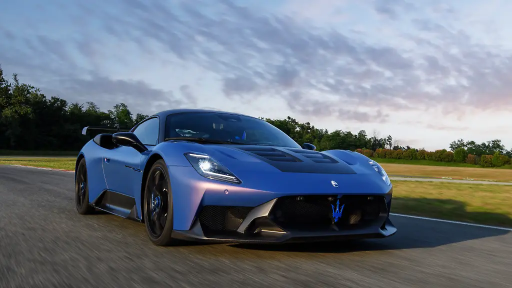 Original-24521-maserati-gt2-stradale-08