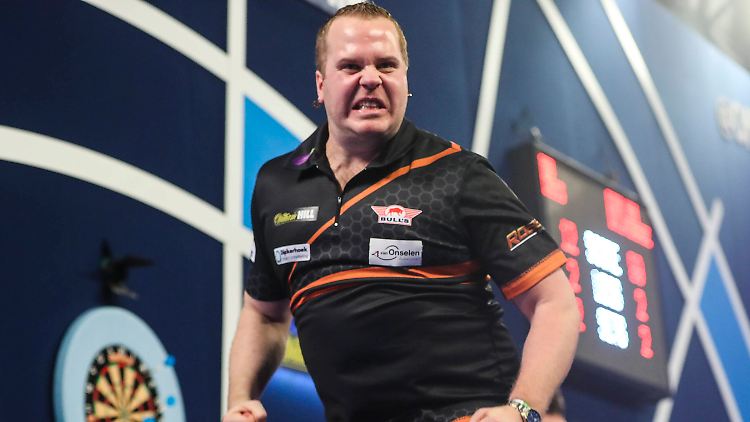 Dirk van Duijvenbode schreibt weiter an seinem eigenen Darts-Märchen.
