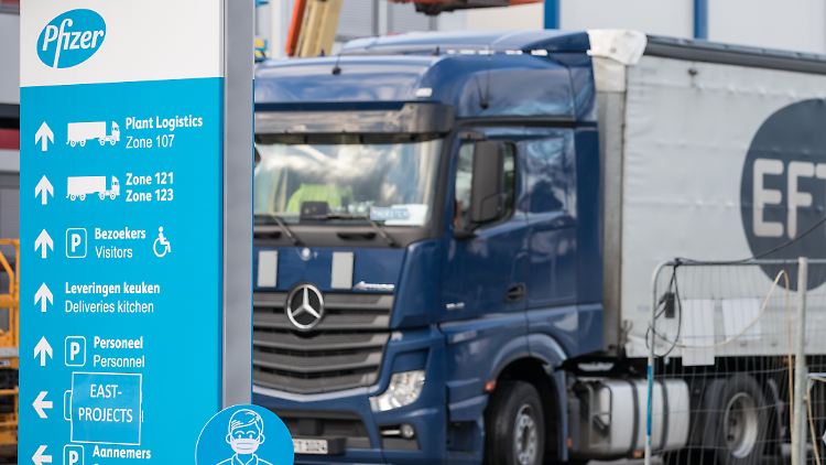 Die Lkw rollen.