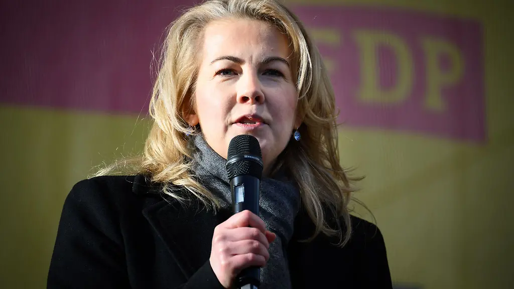 Linda-Teuteberg-ist-Spitzenkandidatin-der-FDP-in-Brandenburg