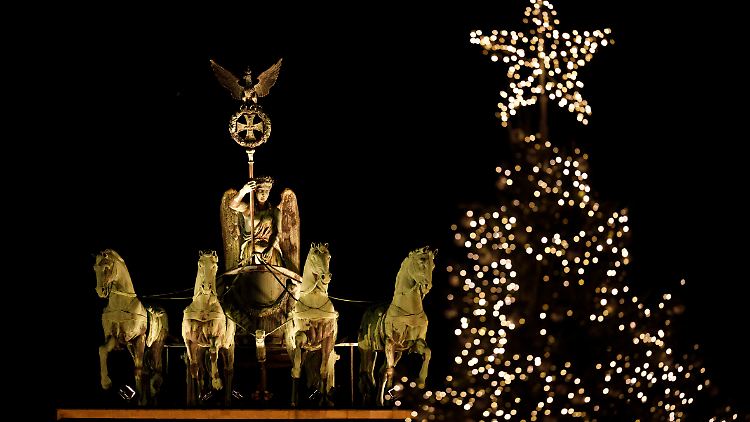 Wir wünschen ein besinnliches Weihnachtsfest.