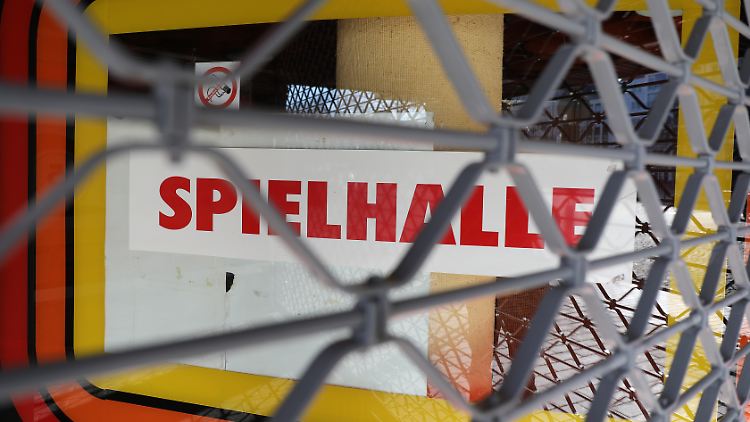 Rund 70 Prozent der Glücksspielsüchtigen, die sich bei Suchtberatungsstellen melden, spielen an Automaten.