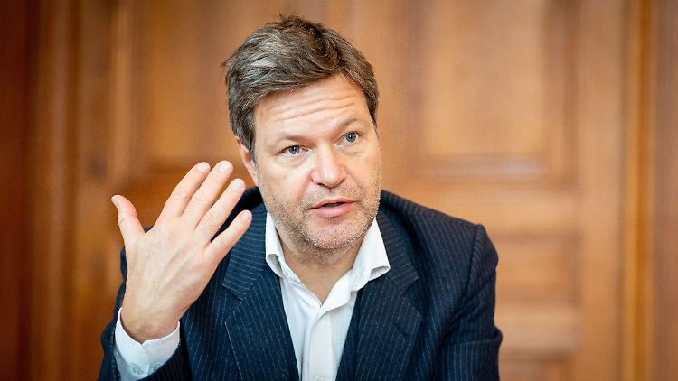 Grünen-Chef Robert Habeck will einen eigenständigen Wahlkampf, ohne Koalitionsversprechungen.