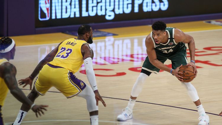 Giannis Antetokounmpo ist längst ein Superstar des Basketballs. Mit einer Unterschrift überflügelte er sogar LeBron James - zumindest finanziell.