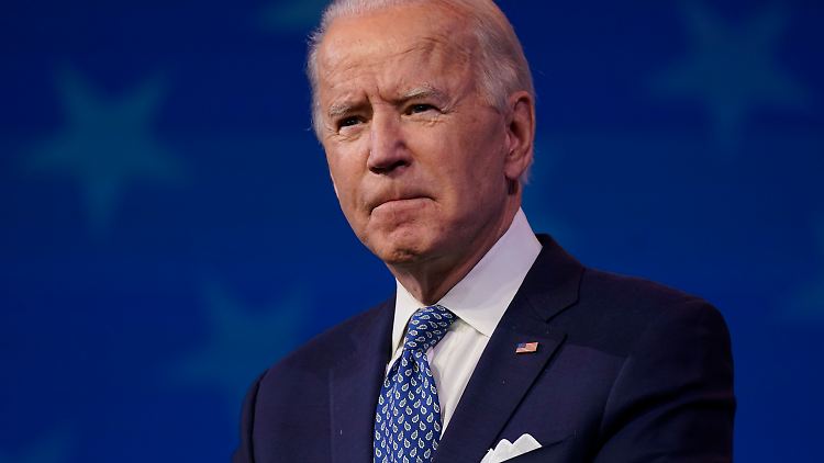 Falls Trump das Gesetzespaket nicht umgehend unterschreibe, würden etwa zehn Millionen Amerikaner ihr Arbeitslosengeld verlieren, so Biden.