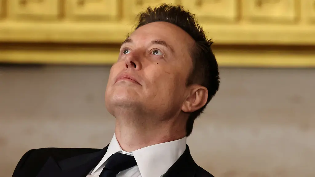 2025-01-21T002143Z-1423804881-RC2RDCAZ046M-RTRMADP-3-USA-TRUMP-INAUGURATION