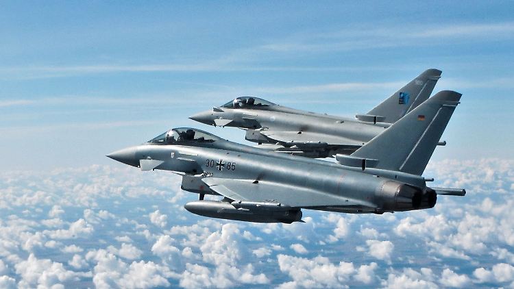 Die Bundeswehr ist regelmäßig im Rahmen des verstärkten "Air Policing" der Nato im Baltikum an der Überwachung russischer Flugzeuge beteiligt.