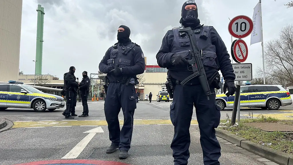 Bundespolizei-und-Zoll-haben-in-der-Muellverbrennungsanlage-in-Billbrook-tonnenweise-beschlagnahmtes-Kokain-vernichtet