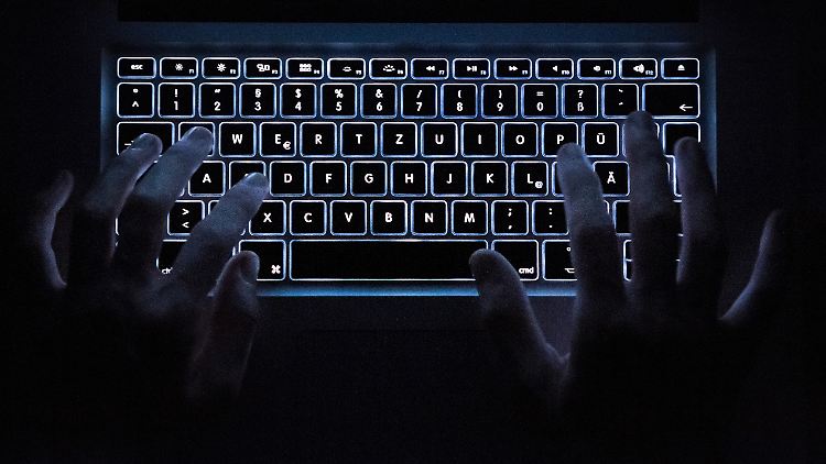 Das BKA ging im Verborgenen vor und bereinigte Zehntausende Rechner von der Schadsoftware - doch die rechtliche Grundlage dafür ist in der Diskussion. 
