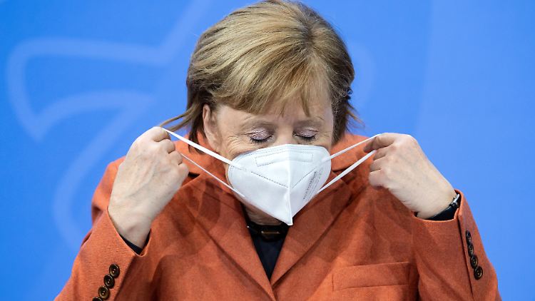 Die Maske bleibt: Kanzlerin Merkel und die Ministerpräsidenten legen am 5. Januar fest, bis wann der Lockdown verlängert wird.
