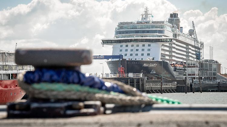Corona-Ausbrüche machten zahlreiche Kreuzfahrtschiffe zeitweise zu schwimmenden Quarantäne-Stationen. Dieses Jahr sollen sie wieder zahlende Touristen mitnehmen. 