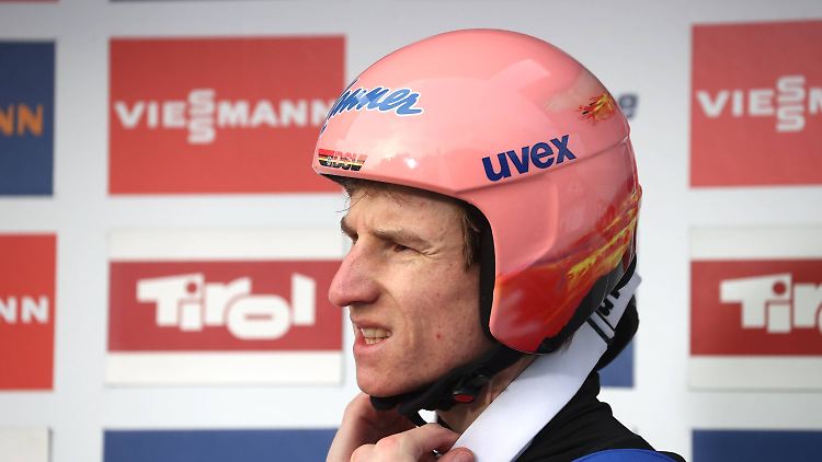Völlig enttäuscht reist Karl Geiger aus Innsbruck nach Bischofshofen zum Tournee-Finale.