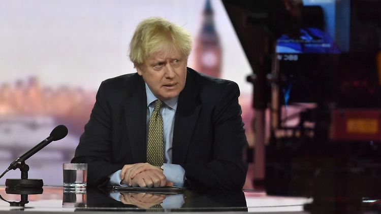 Die Briten finden nicht, dass die Regierung die Dinge unter Kontrolle hat: Premier Johnson bei einer BBC-Show.