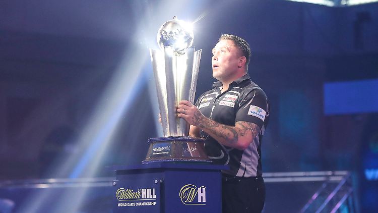 Gerwyn Price schafft es innerhalb von sieben Jahren auf den Darts-Olymp.
